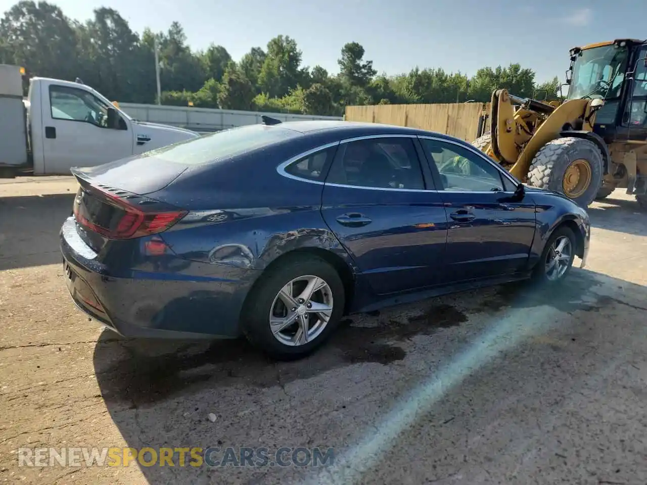 3 Photograph of a damaged car 5NPEG4JA6MH104730 HYUNDAI SONATA 2021