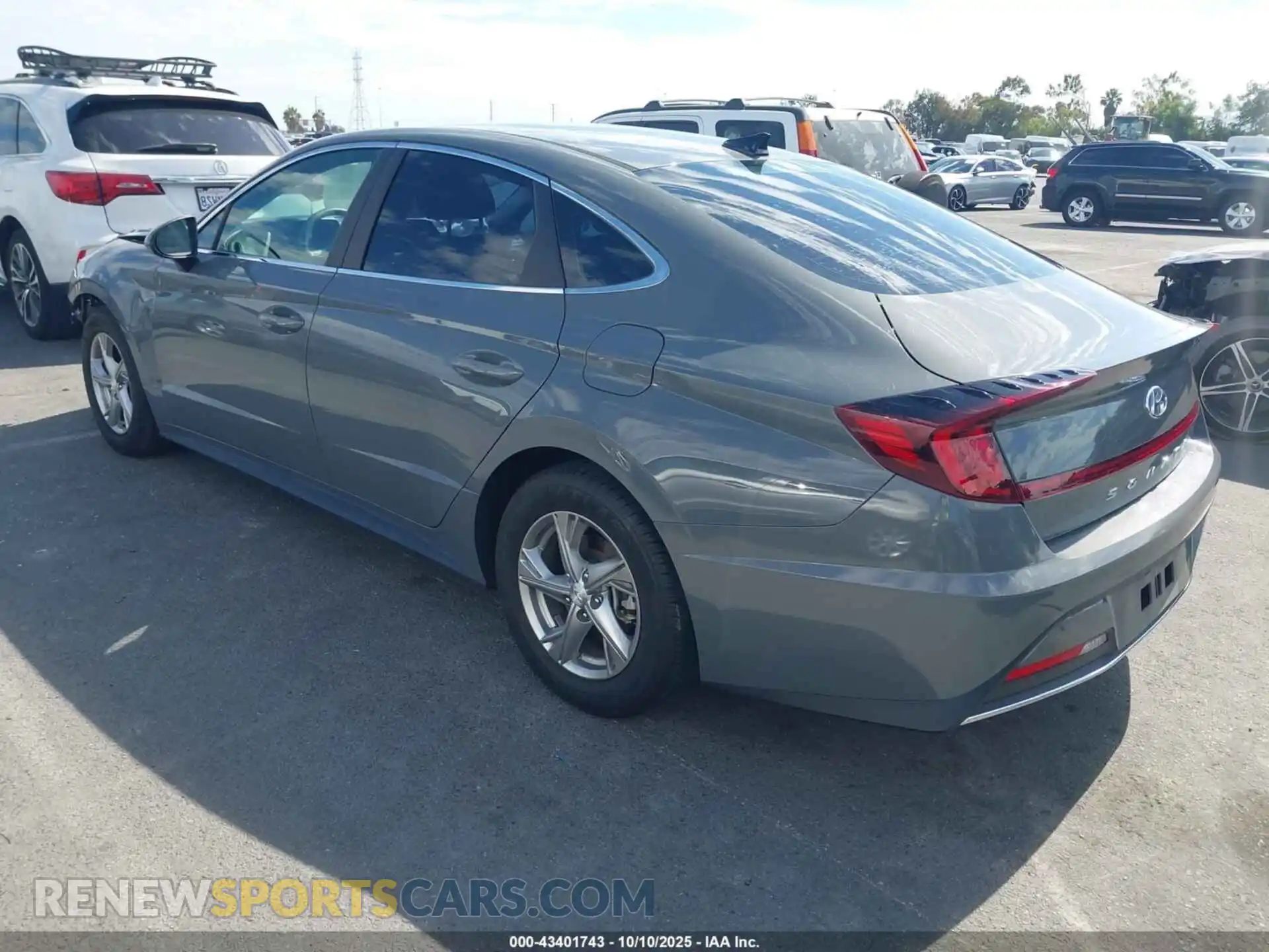 3 Photograph of a damaged car 5NPEG4JA6MH120216 HYUNDAI SONATA 2021