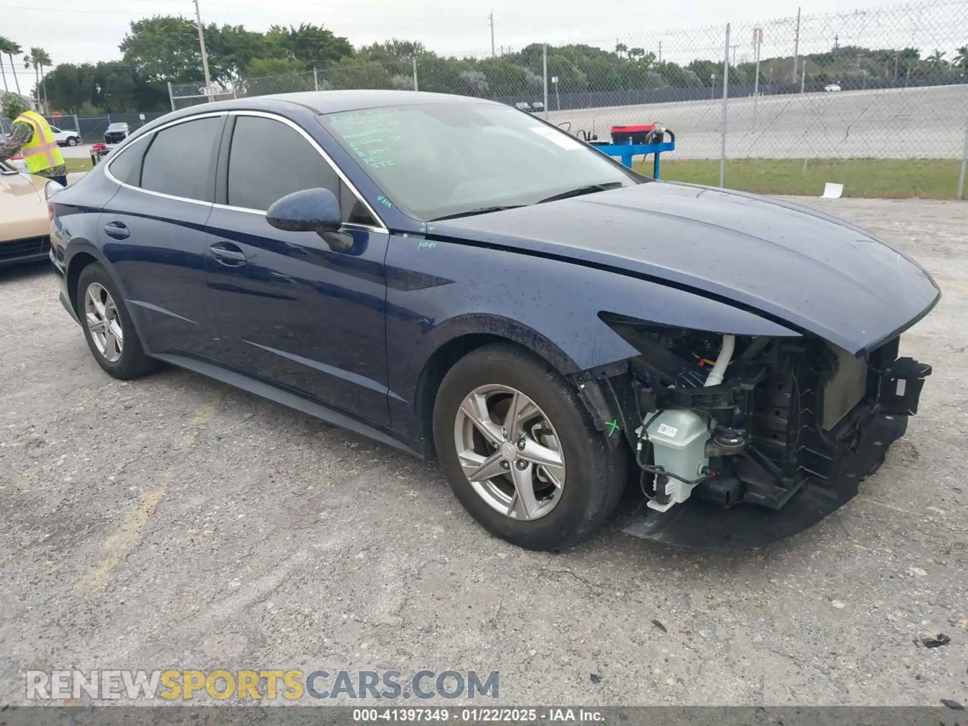 1 Photograph of a damaged car 5NPEG4JA6MH130003 HYUNDAI SONATA 2021