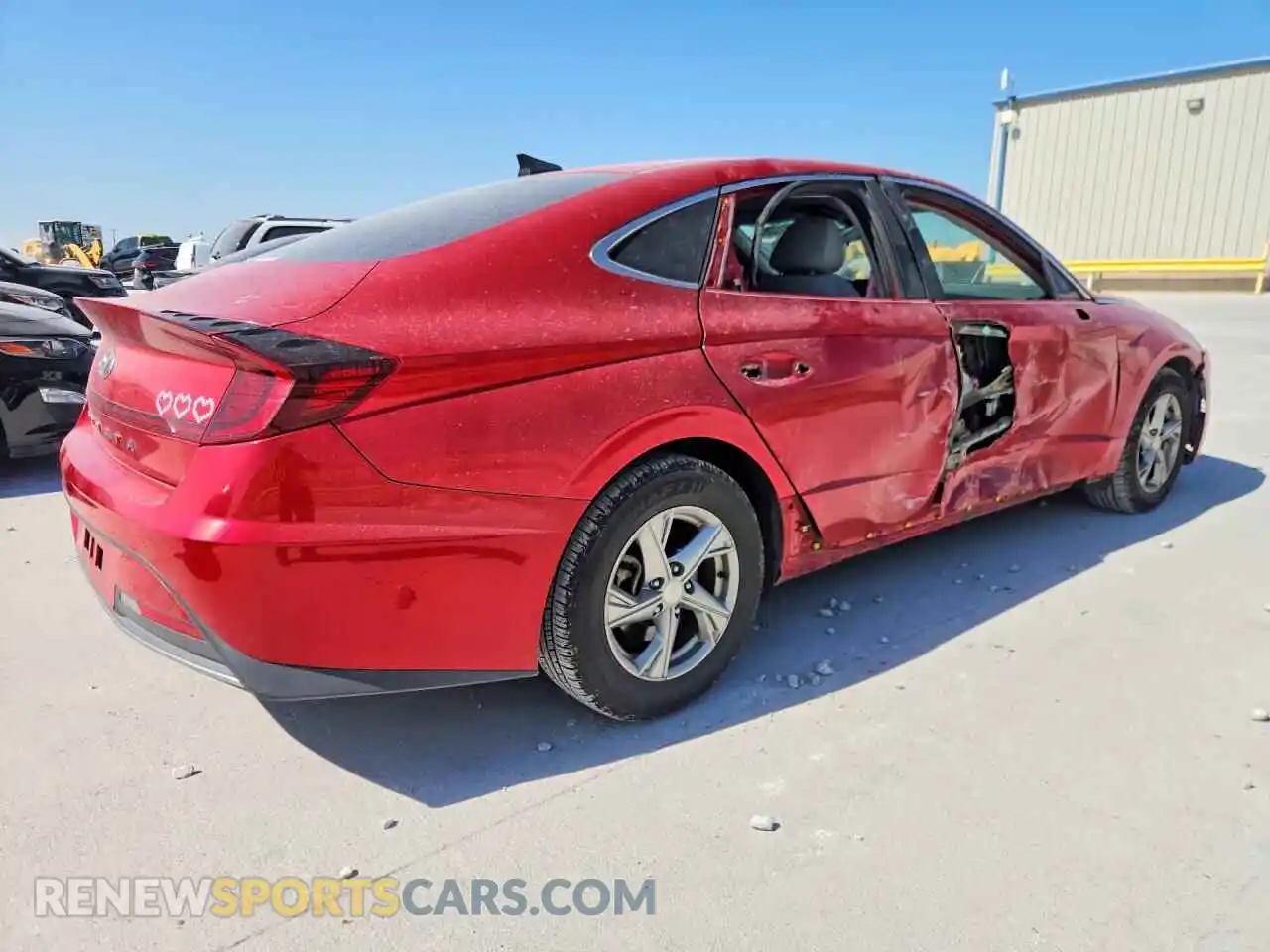 3 Photograph of a damaged car 5NPEG4JA8MH065560 HYUNDAI SONATA 2021