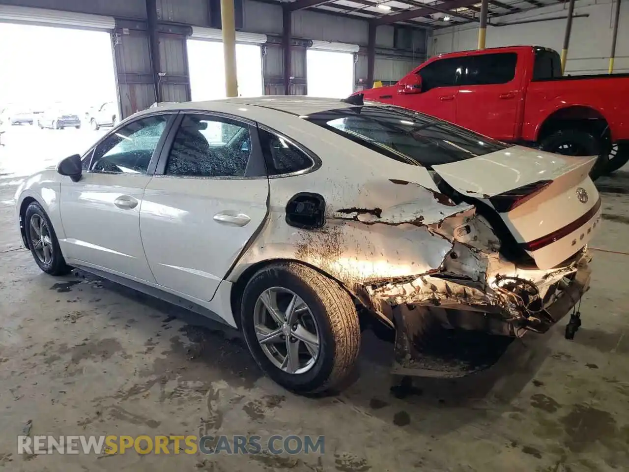 2 Photograph of a damaged car 5NPEG4JA8MH075098 HYUNDAI SONATA 2021