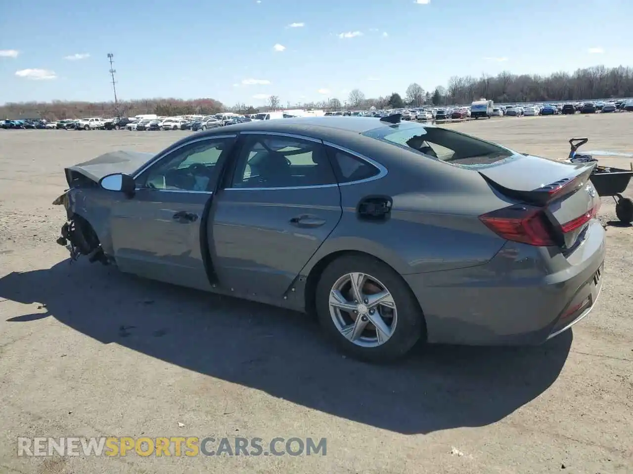 2 Photograph of a damaged car 5NPEG4JA8MH103868 HYUNDAI SONATA 2021