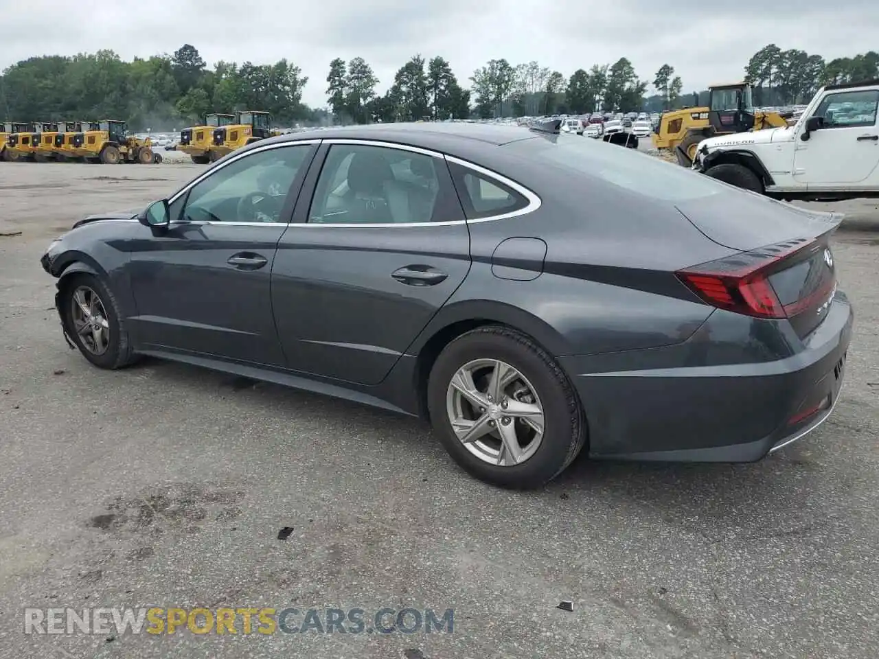2 Photograph of a damaged car 5NPEG4JA8MH126504 HYUNDAI SONATA 2021