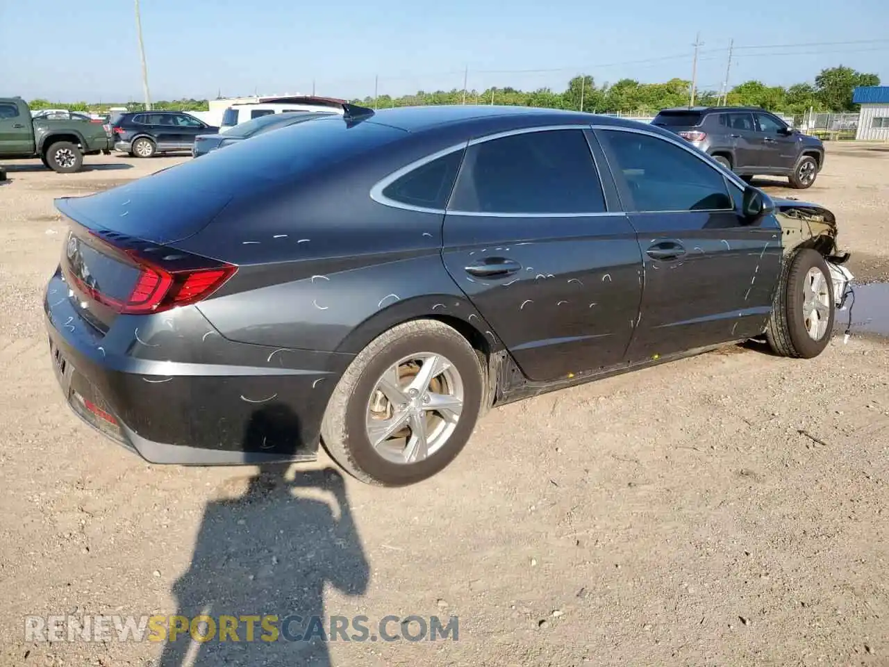 3 Photograph of a damaged car 5NPEG4JA8MH127992 HYUNDAI SONATA 2021