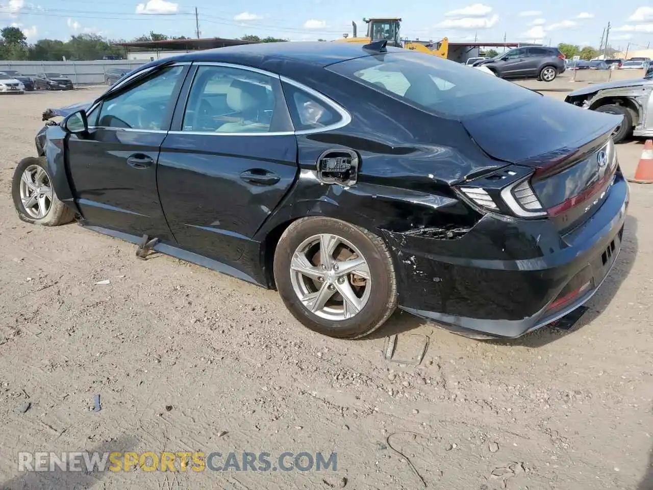 2 Photograph of a damaged car 5NPEG4JA9MH128326 HYUNDAI SONATA 2021