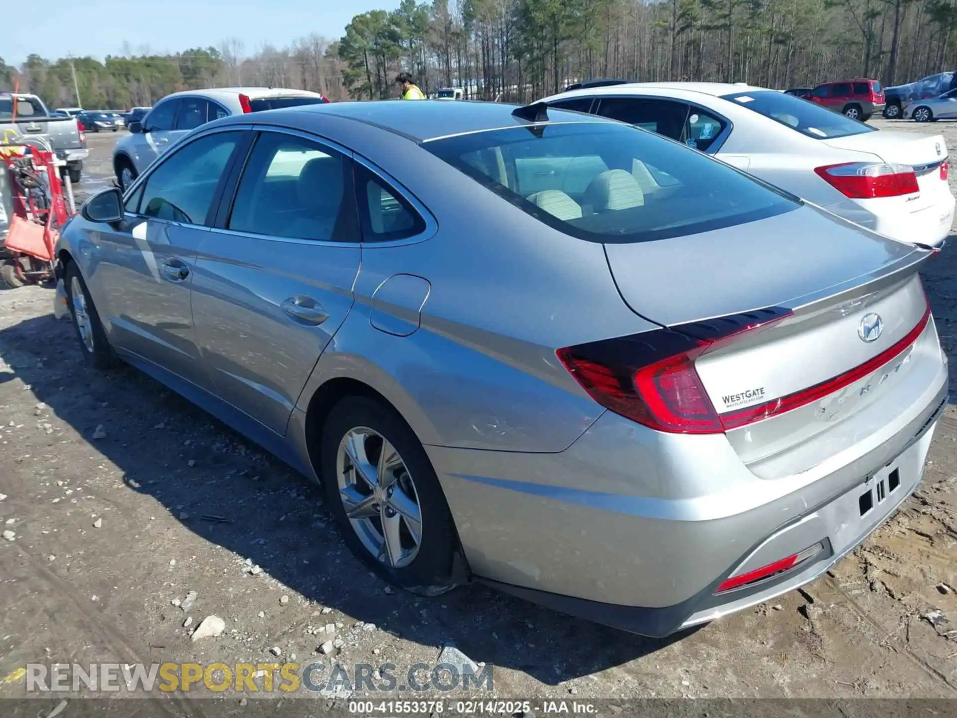 3 Photograph of a damaged car 5NPEG4JAXMH075720 HYUNDAI SONATA 2021