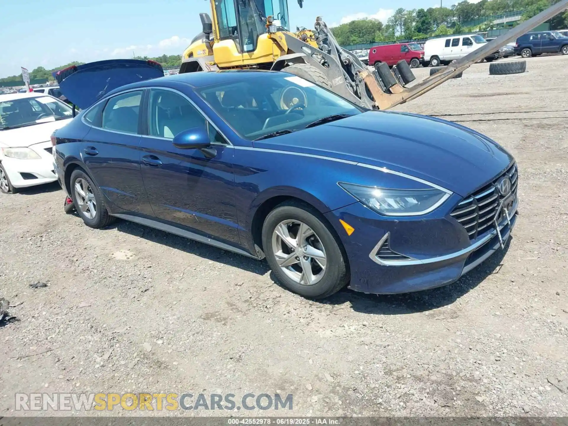 1 Photograph of a damaged car 5NPEG4JAXMH114743 HYUNDAI SONATA 2021