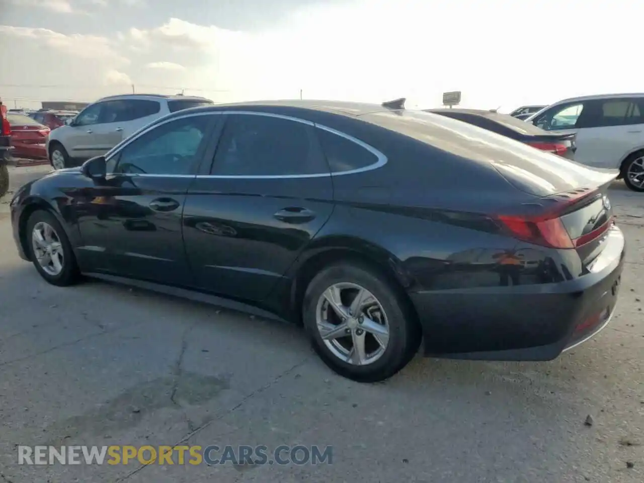 2 Photograph of a damaged car 5NPEG4JAXMH130182 HYUNDAI SONATA 2021