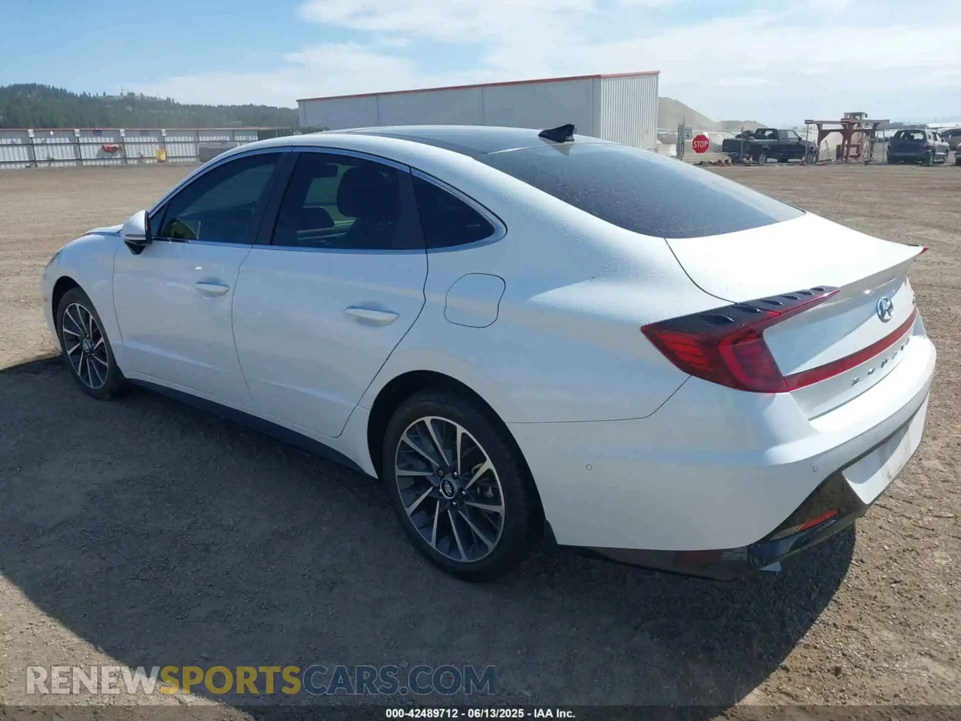 3 Photograph of a damaged car 5NPEH4J24MH111973 HYUNDAI SONATA 2021