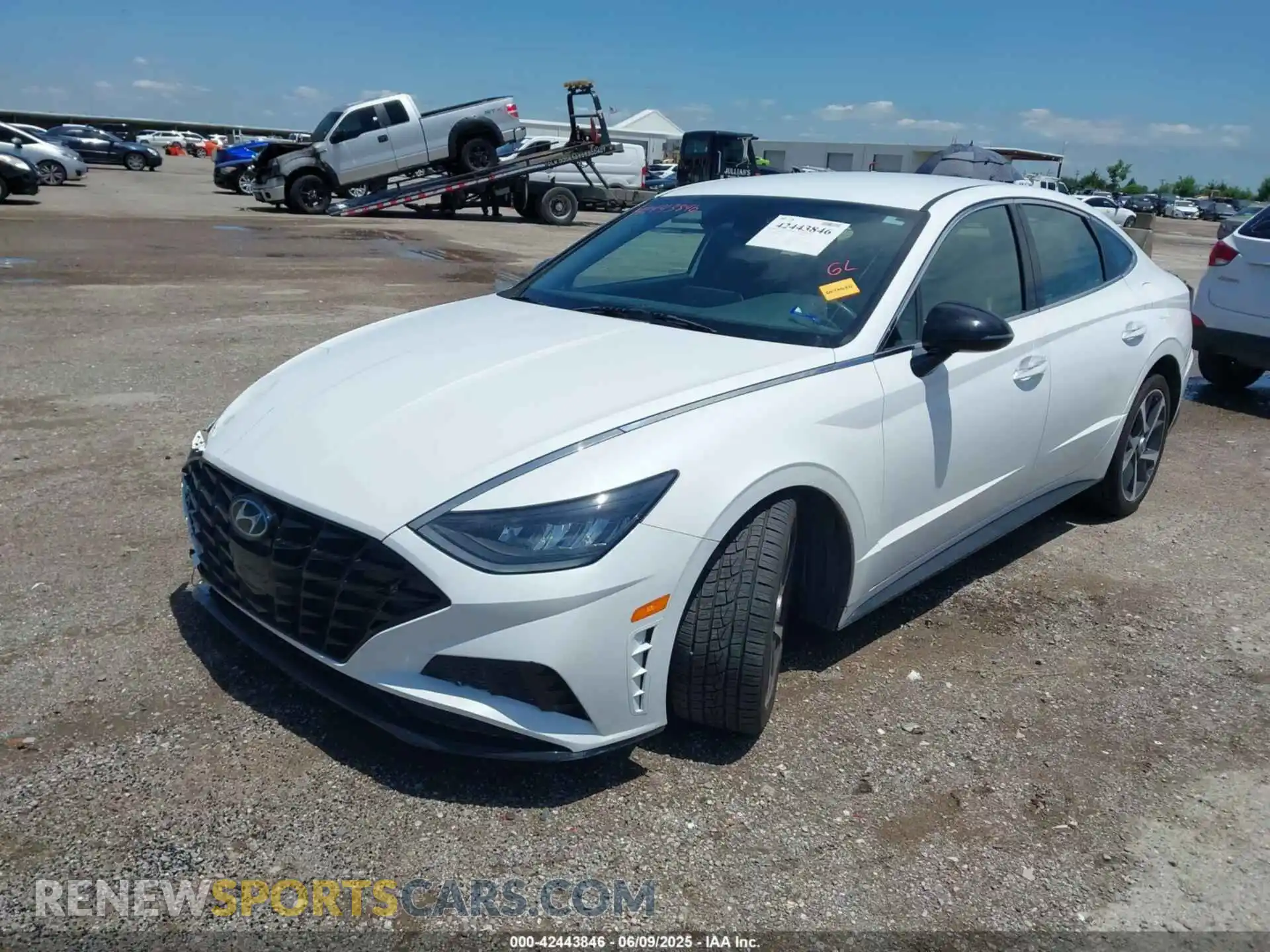 2 Photograph of a damaged car 5NPEJ4J23MH065041 HYUNDAI SONATA 2021