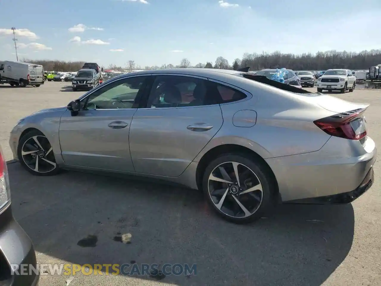 2 Photograph of a damaged car 5NPEJ4J24MH107913 HYUNDAI SONATA 2021