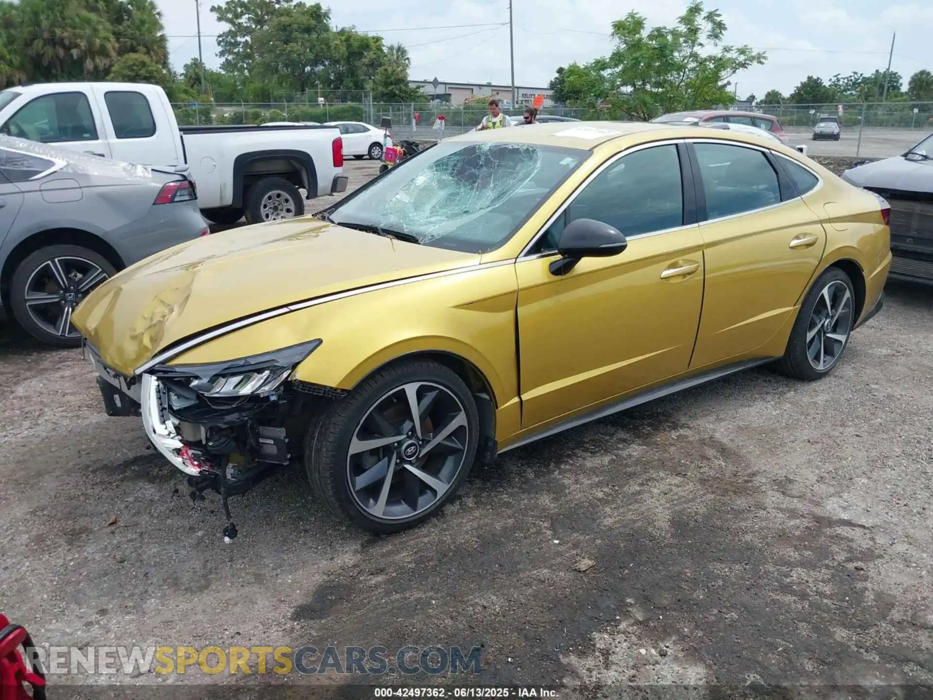 2 Photograph of a damaged car 5NPEJ4J2XMH066378 HYUNDAI SONATA 2021