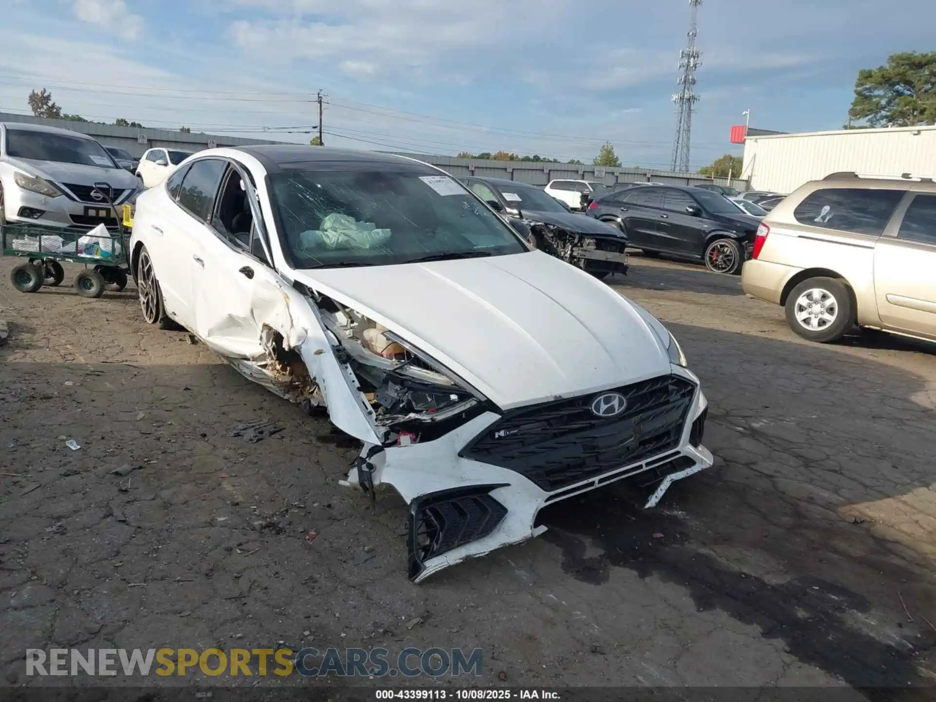1 Photograph of a damaged car 5NPEK4JC3MH125843 HYUNDAI SONATA 2021