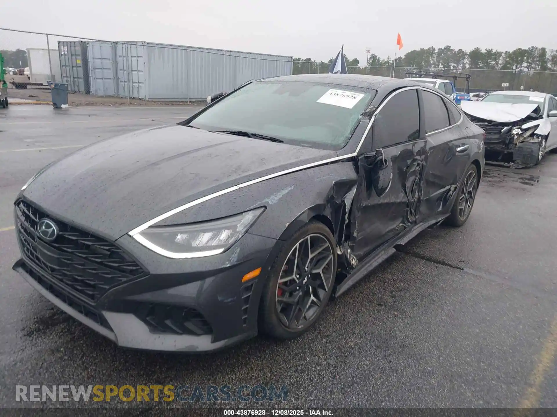 2 Photograph of a damaged car 5NPEK4JC4MH105813 HYUNDAI SONATA 2021