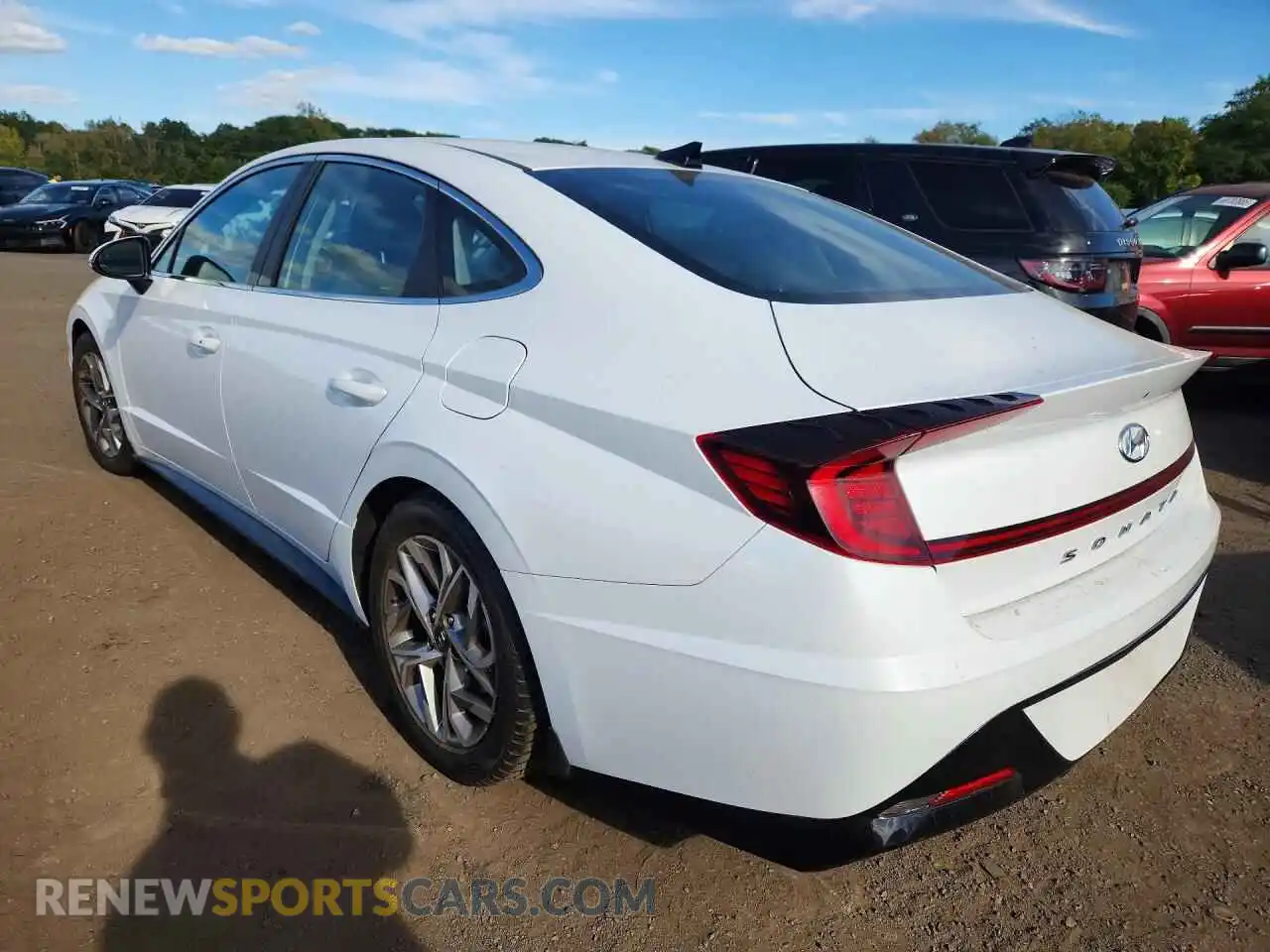 2 Photograph of a damaged car 5NPEL4JA0MH111152 HYUNDAI SONATA 2021
