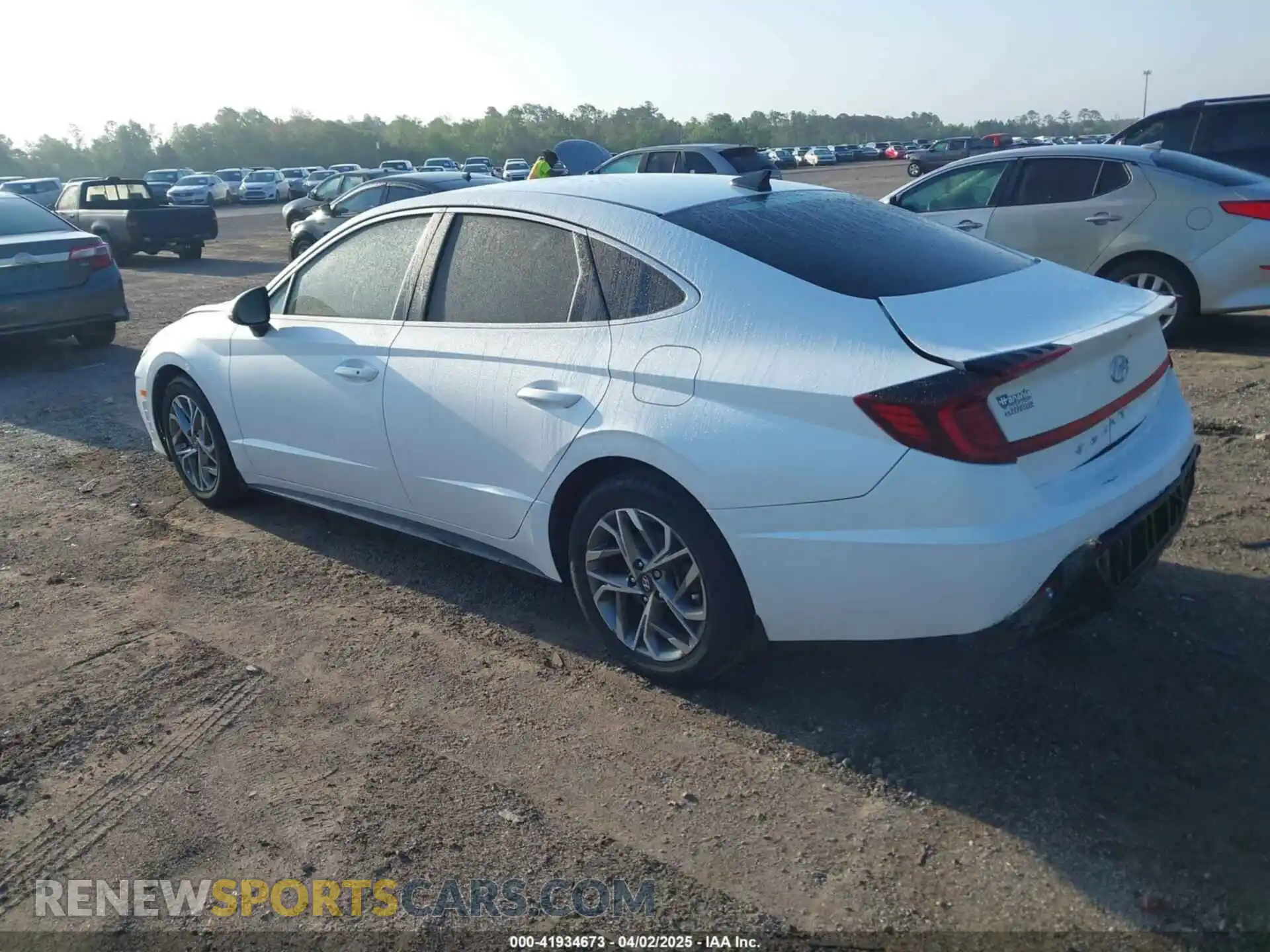 3 Photograph of a damaged car 5NPEL4JA2MH067381 HYUNDAI SONATA 2021