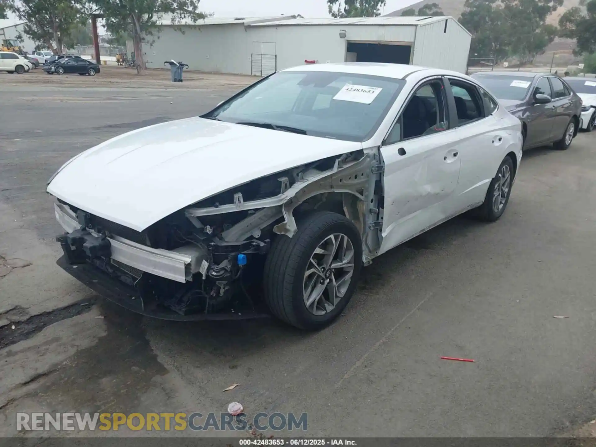 2 Photograph of a damaged car 5NPEL4JA3MH092323 HYUNDAI SONATA 2021