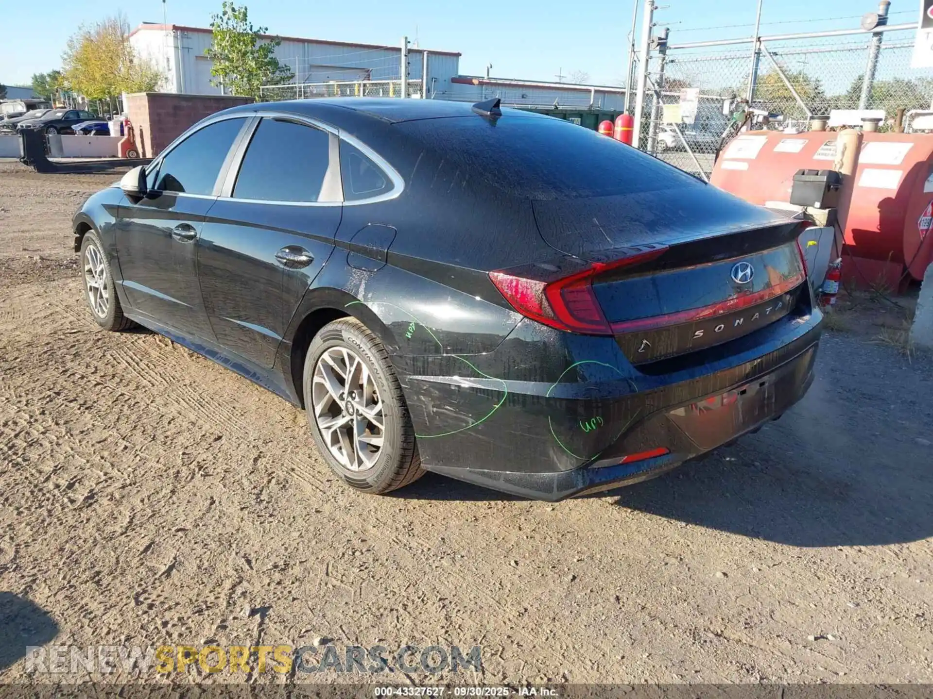 3 Photograph of a damaged car 5NPEL4JA6MH121040 HYUNDAI SONATA 2021