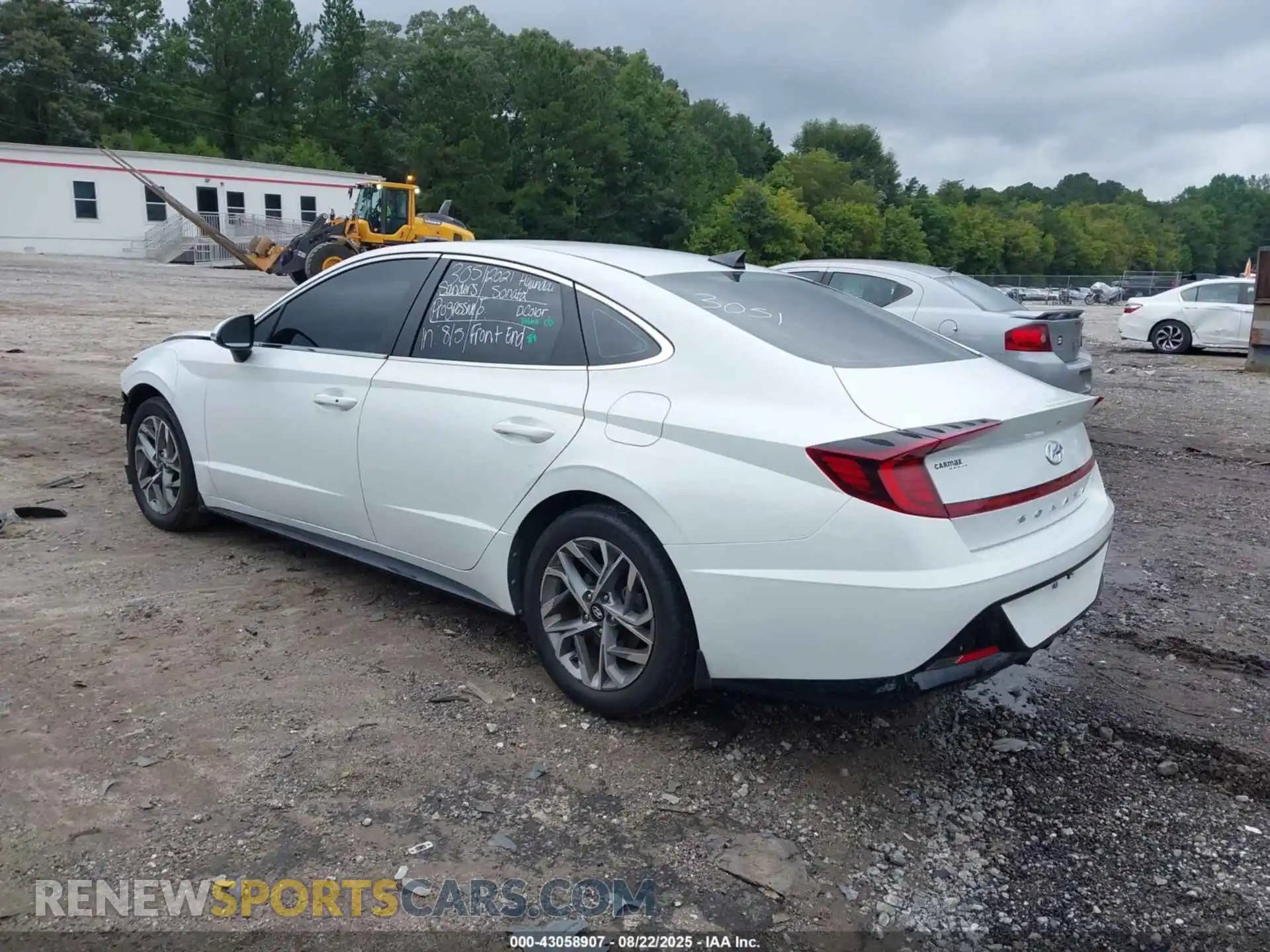 3 Photograph of a damaged car 5NPEL4JA8MH090616 HYUNDAI SONATA 2021