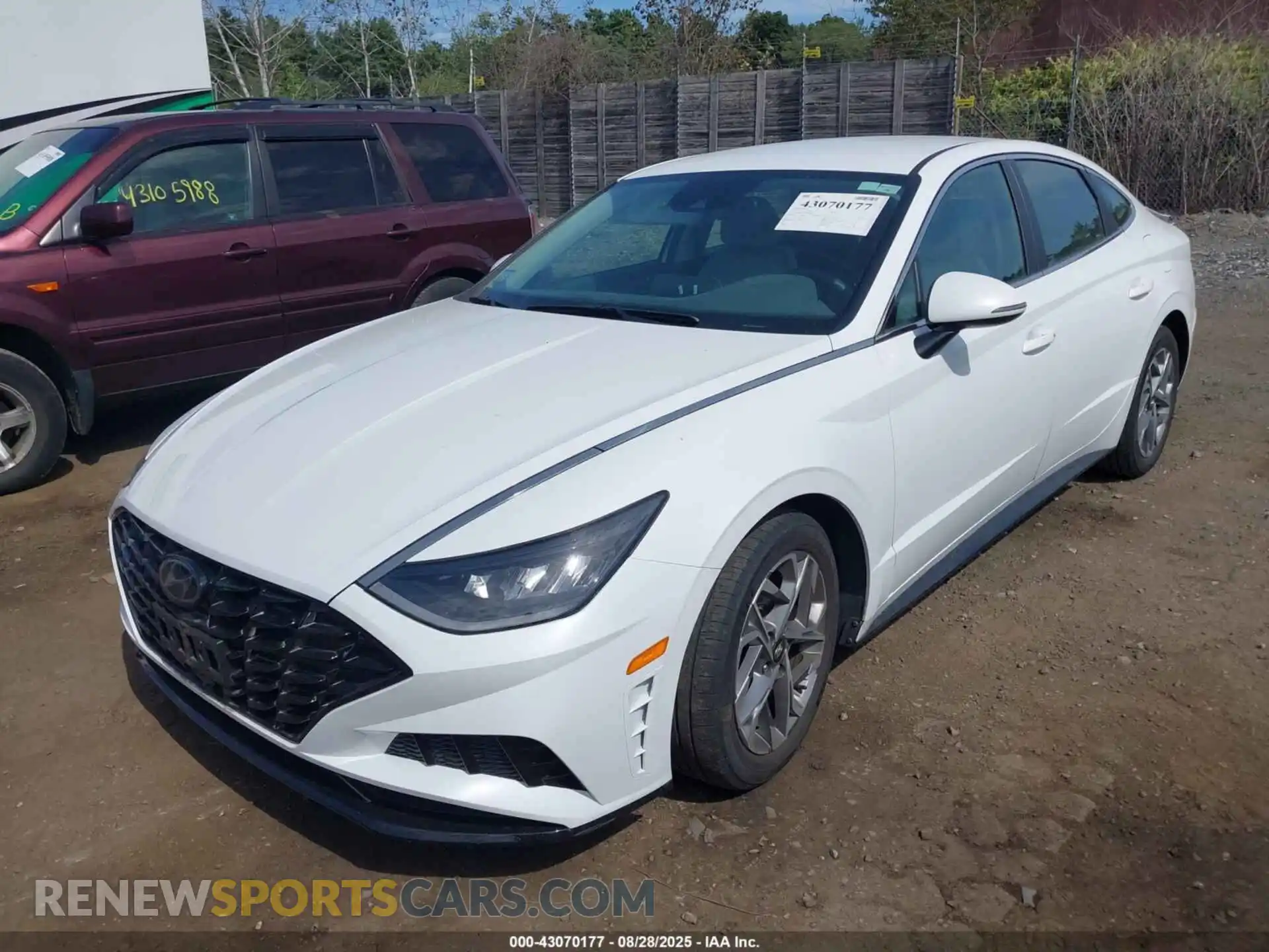 2 Photograph of a damaged car 5NPEL4JA9MH068284 HYUNDAI SONATA 2021