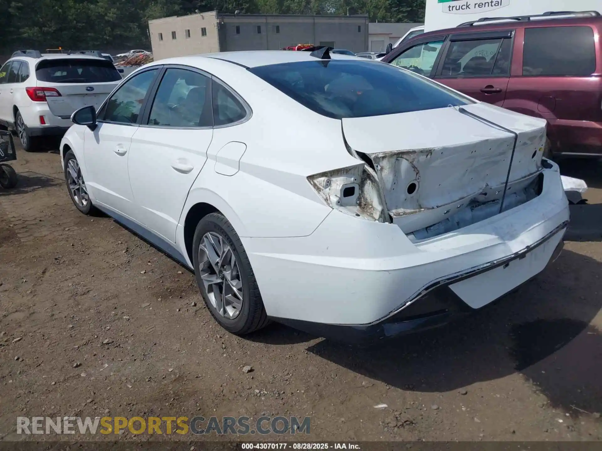 3 Photograph of a damaged car 5NPEL4JA9MH068284 HYUNDAI SONATA 2021