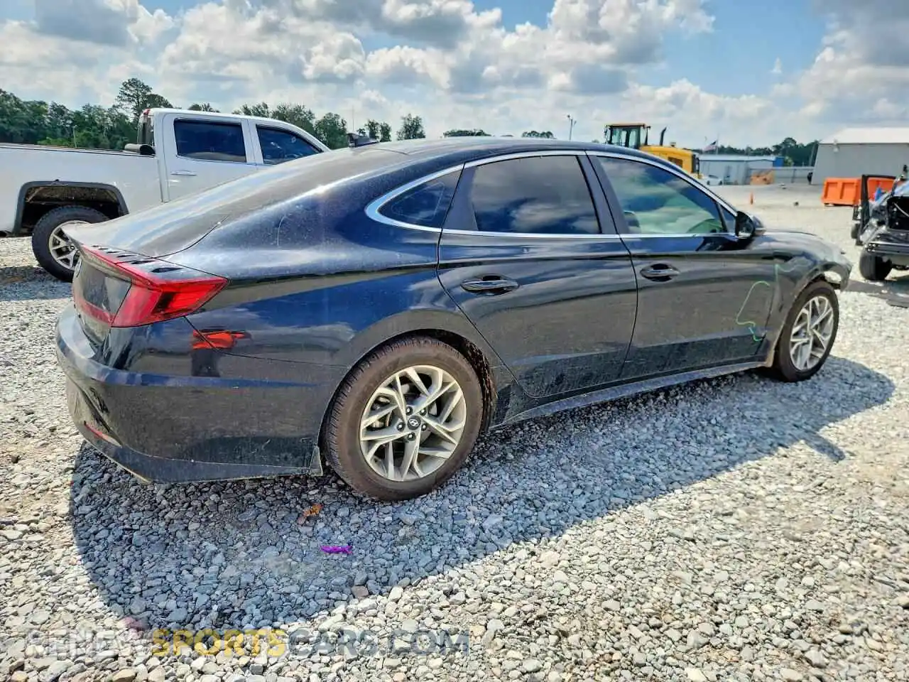 3 Photograph of a damaged car 5NPEL4JAXMH086244 HYUNDAI SONATA 2021