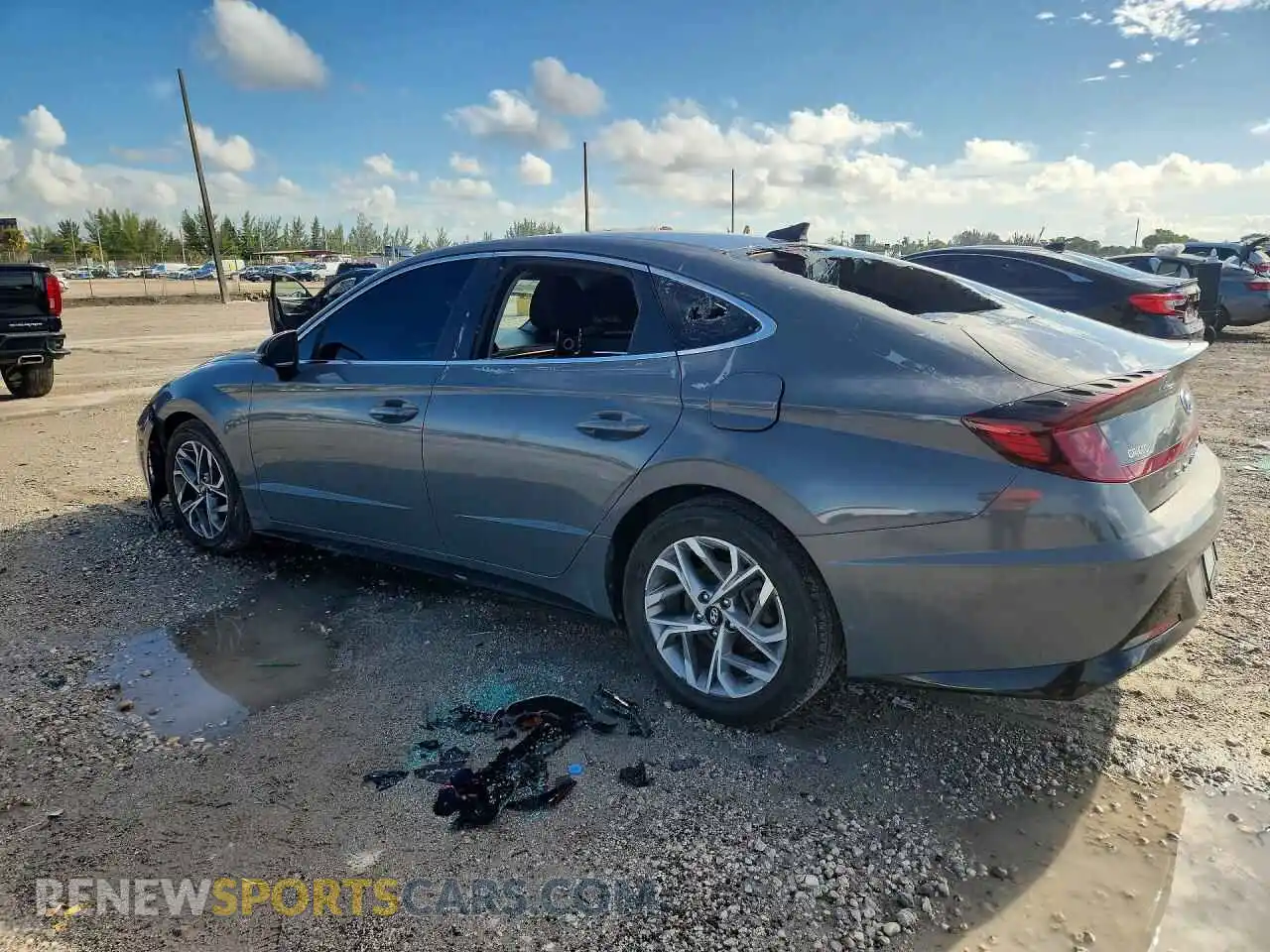 2 Photograph of a damaged car KMHL64JA1MA149846 HYUNDAI SONATA 2021