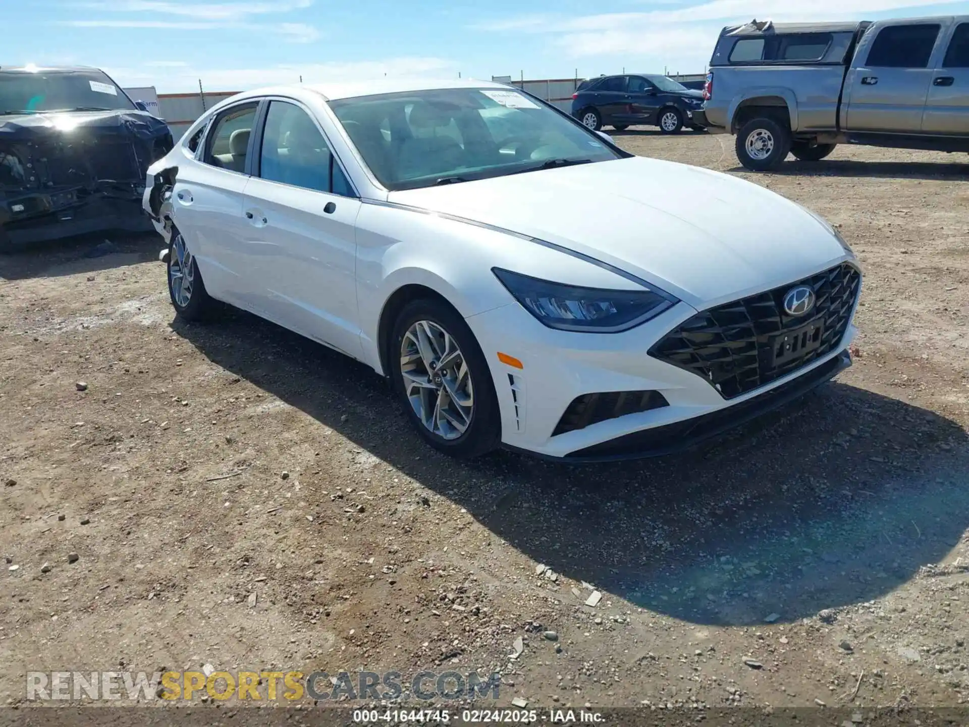 1 Photograph of a damaged car KMHL64JAXMA161106 HYUNDAI SONATA 2021