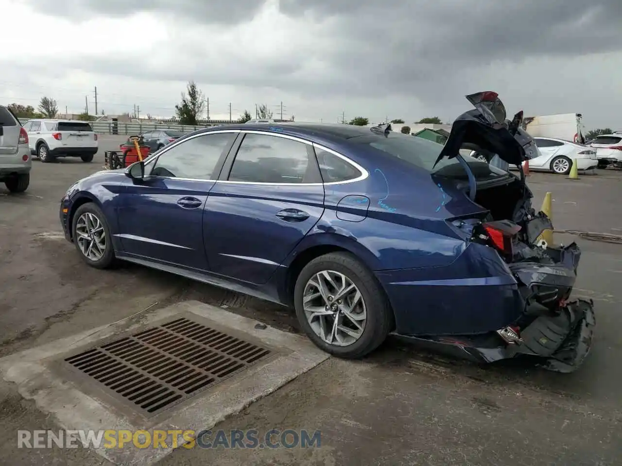 2 Photograph of a damaged car 5NPEF4JA0NH141809 HYUNDAI SONATA 2022