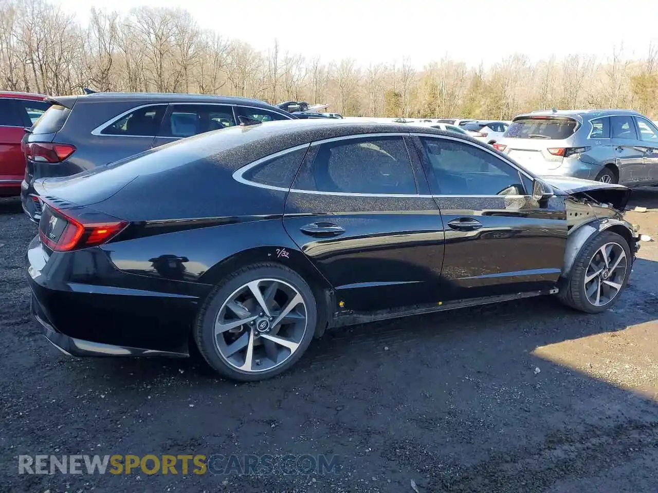 3 Photograph of a damaged car KMHL44J29NA225054 HYUNDAI SONATA 2022