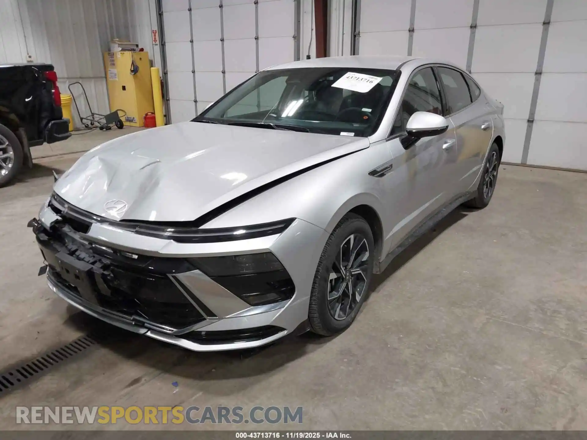2 Photograph of a damaged car KMHL64JA2SA511809 HYUNDAI SONATA 2025