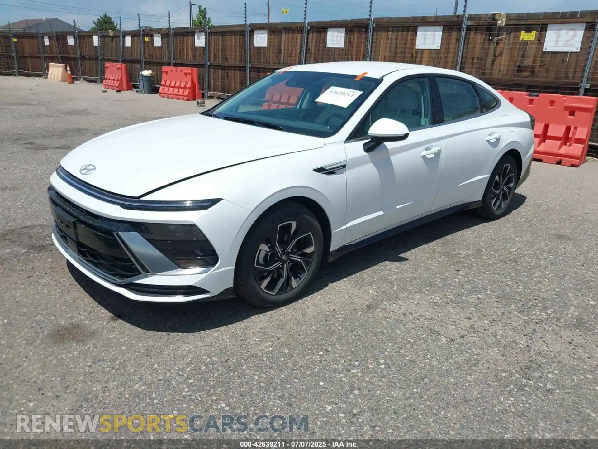 2 Photograph of a damaged car KMHL64JAXSA459085 HYUNDAI SONATA 2025