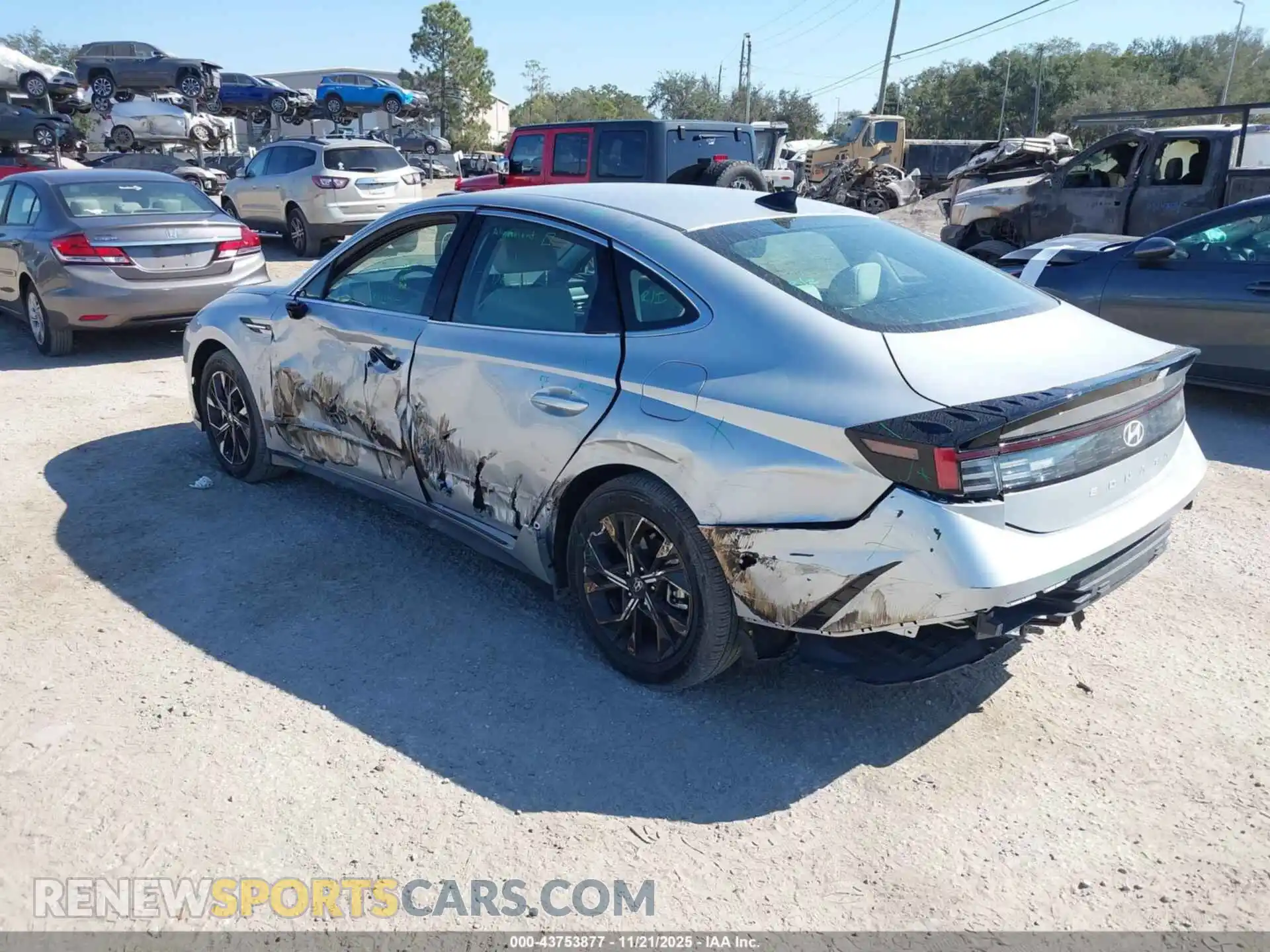 3 Photograph of a damaged car KMHL64JAXSA504476 HYUNDAI SONATA 2025
