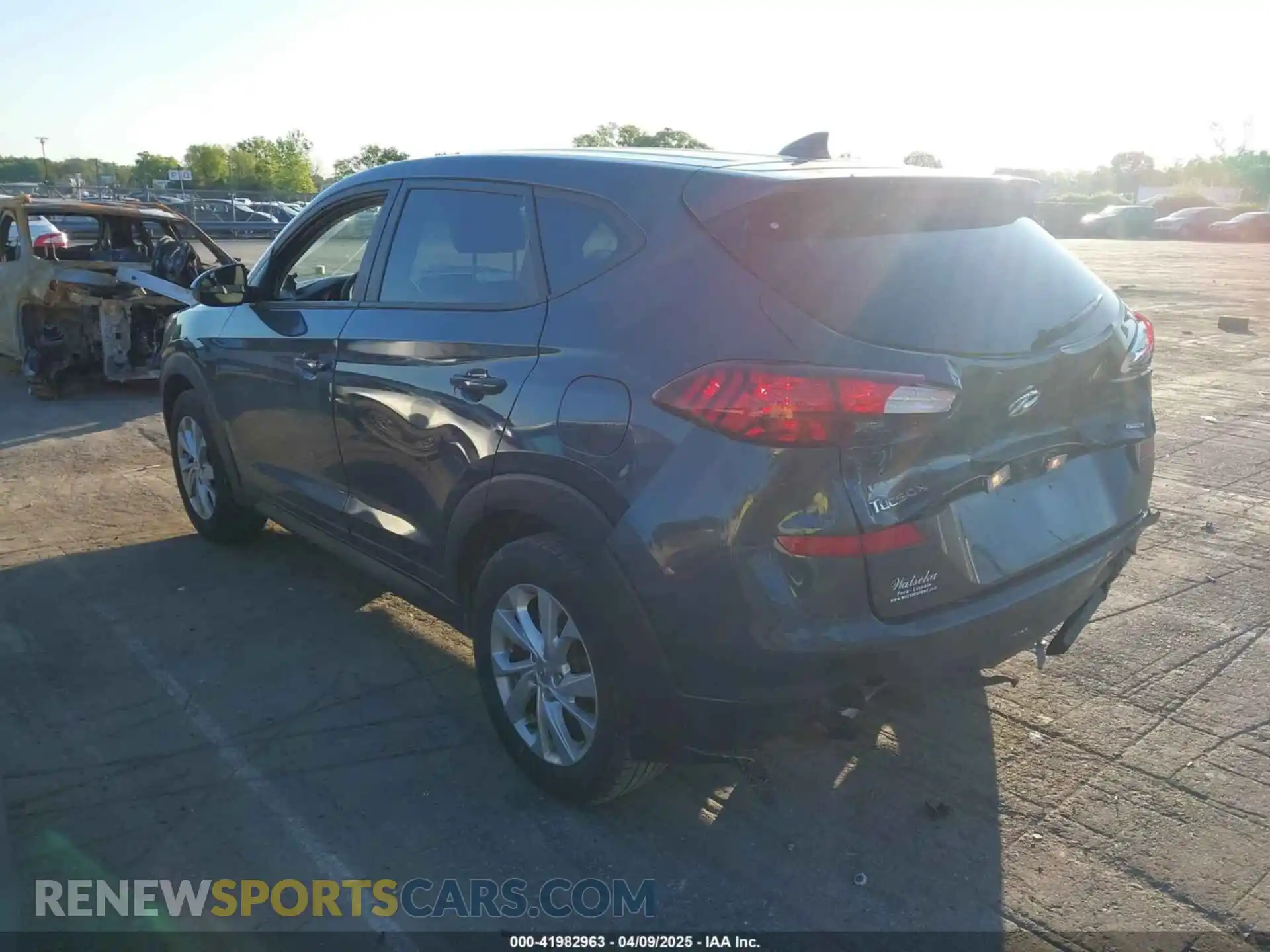 3 Photograph of a damaged car KM8J2CA48LU162243 HYUNDAI TUCSON 2020