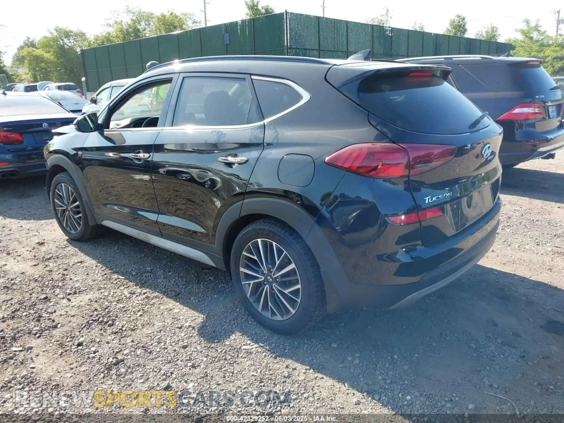 3 Photograph of a damaged car KM8J3CAL9LU242591 HYUNDAI TUCSON 2020