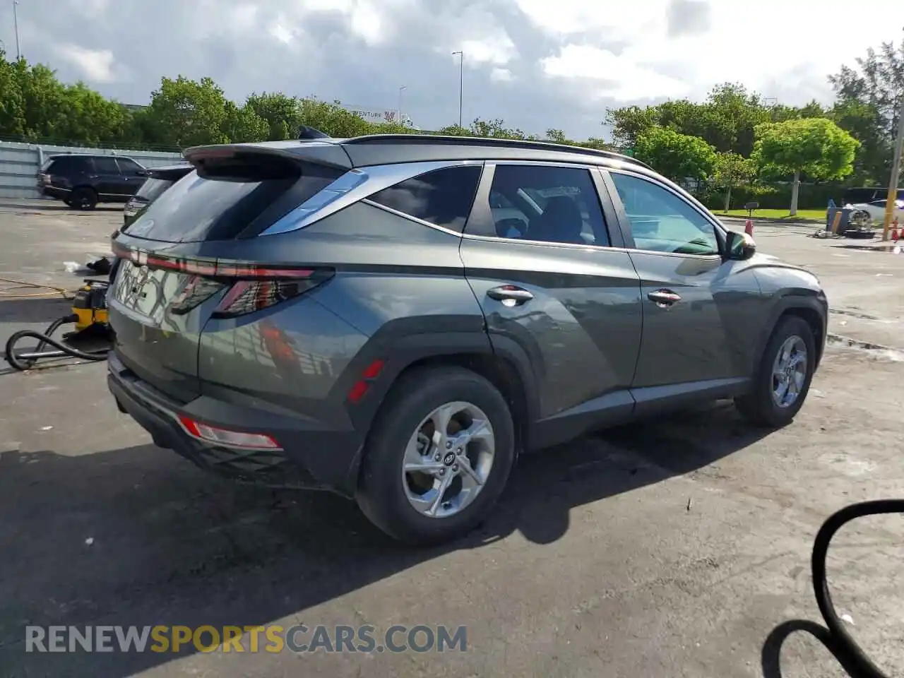 3 Photograph of a damaged car 5NMJB3AE0NH034988 HYUNDAI TUCSON 2022