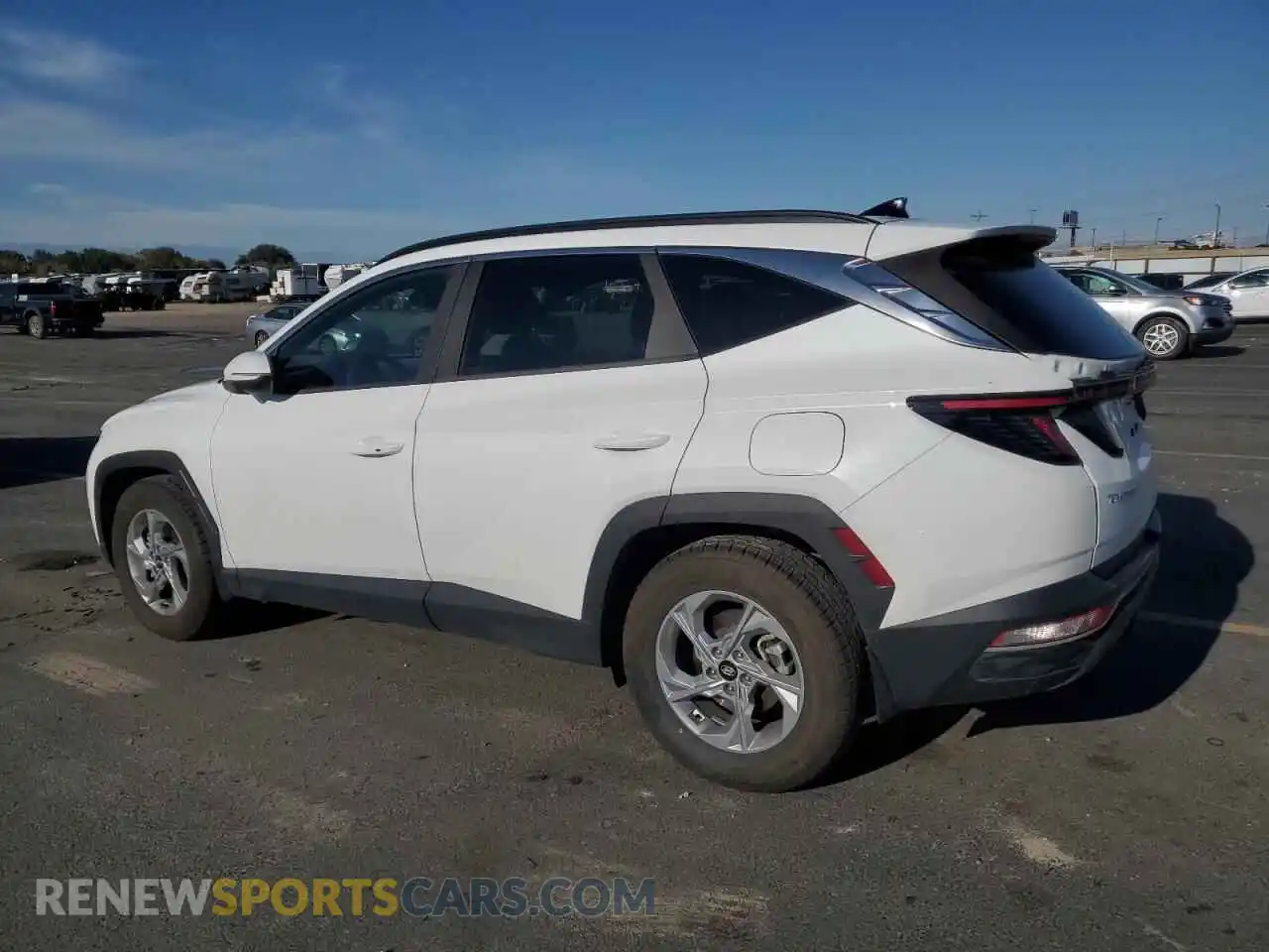2 fotografías del automóvil dañado 5NMJB3AE6NH057515 HYUNDAI TUCSON 2022