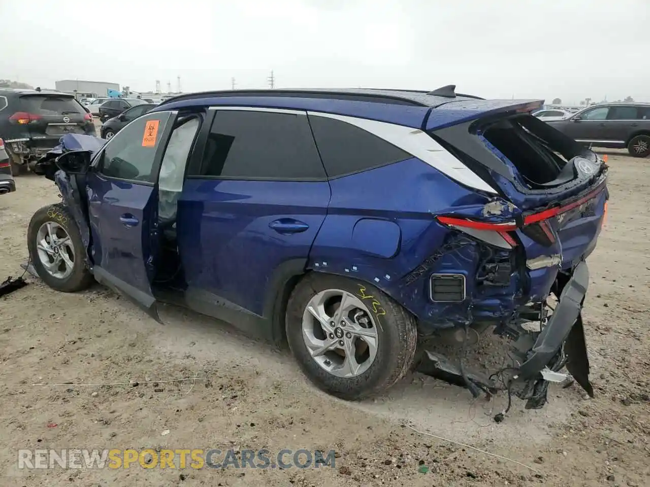 2 fotografías del automóvil dañado 5NMJB3AE8NH132456 HYUNDAI TUCSON 2022