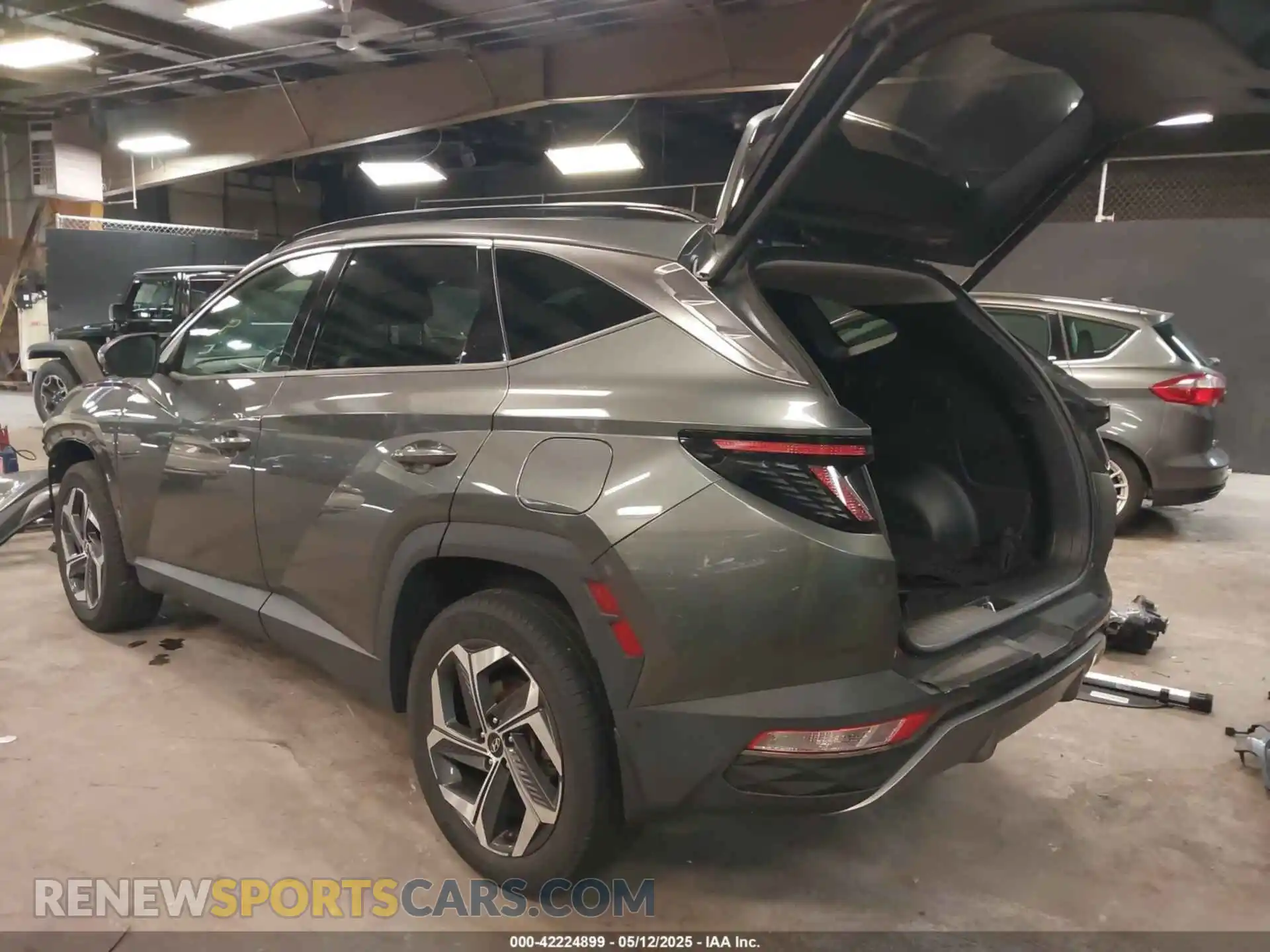 3 Photograph of a damaged car 5NMJECAE7NH075495 HYUNDAI TUCSON 2022