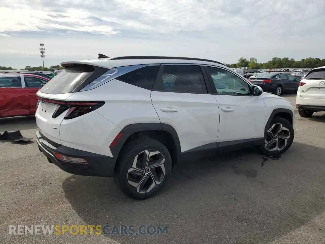 3 Photograph of a damaged car 5NMJFCAE4NH057565 HYUNDAI TUCSON 2022