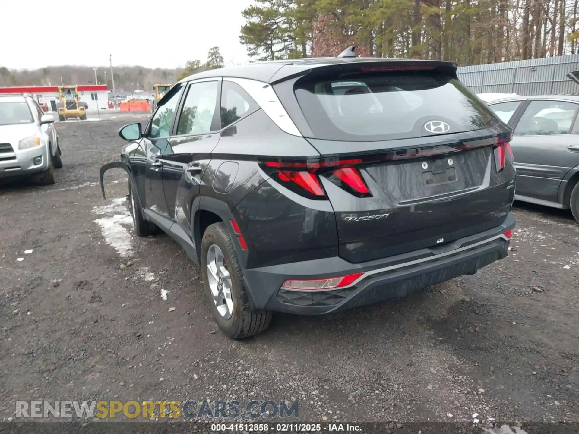3 Photograph of a damaged car 5NMJACAE0PH184489 HYUNDAI TUCSON 2023