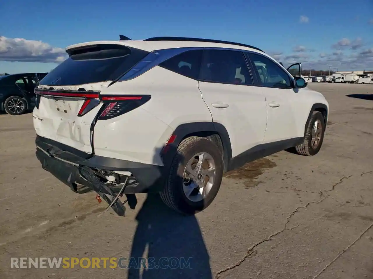 3 Photograph of a damaged car 5NMJB3AE8PH187461 HYUNDAI TUCSON 2023