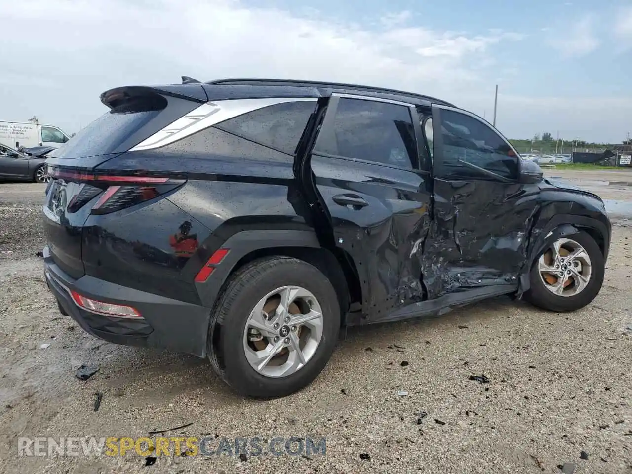 3 Photograph of a damaged car 5NMJB3AE9PH228244 HYUNDAI TUCSON 2023