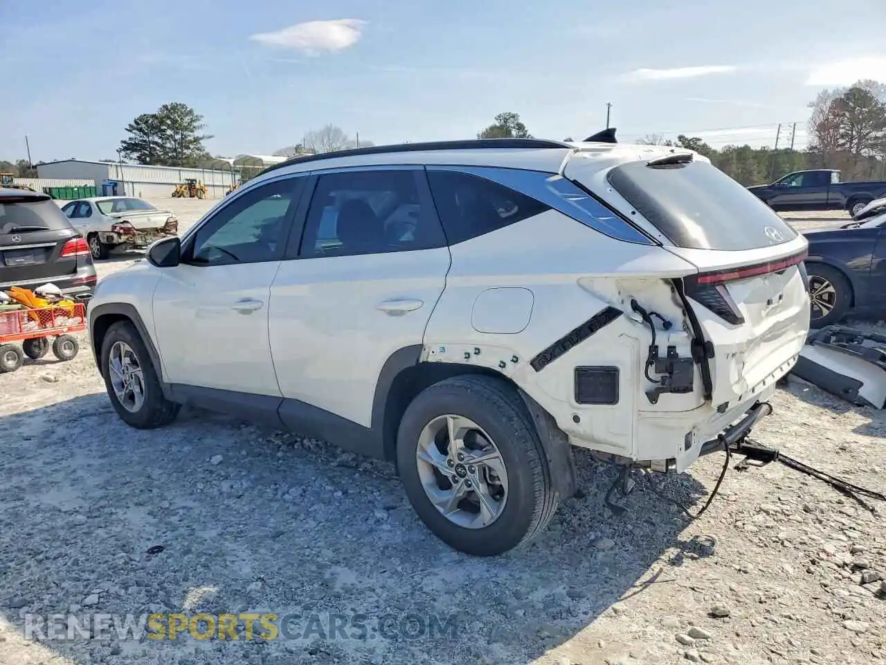 2 fotografías del automóvil dañado 5NMJB3AE9PH234741 HYUNDAI TUCSON 2023