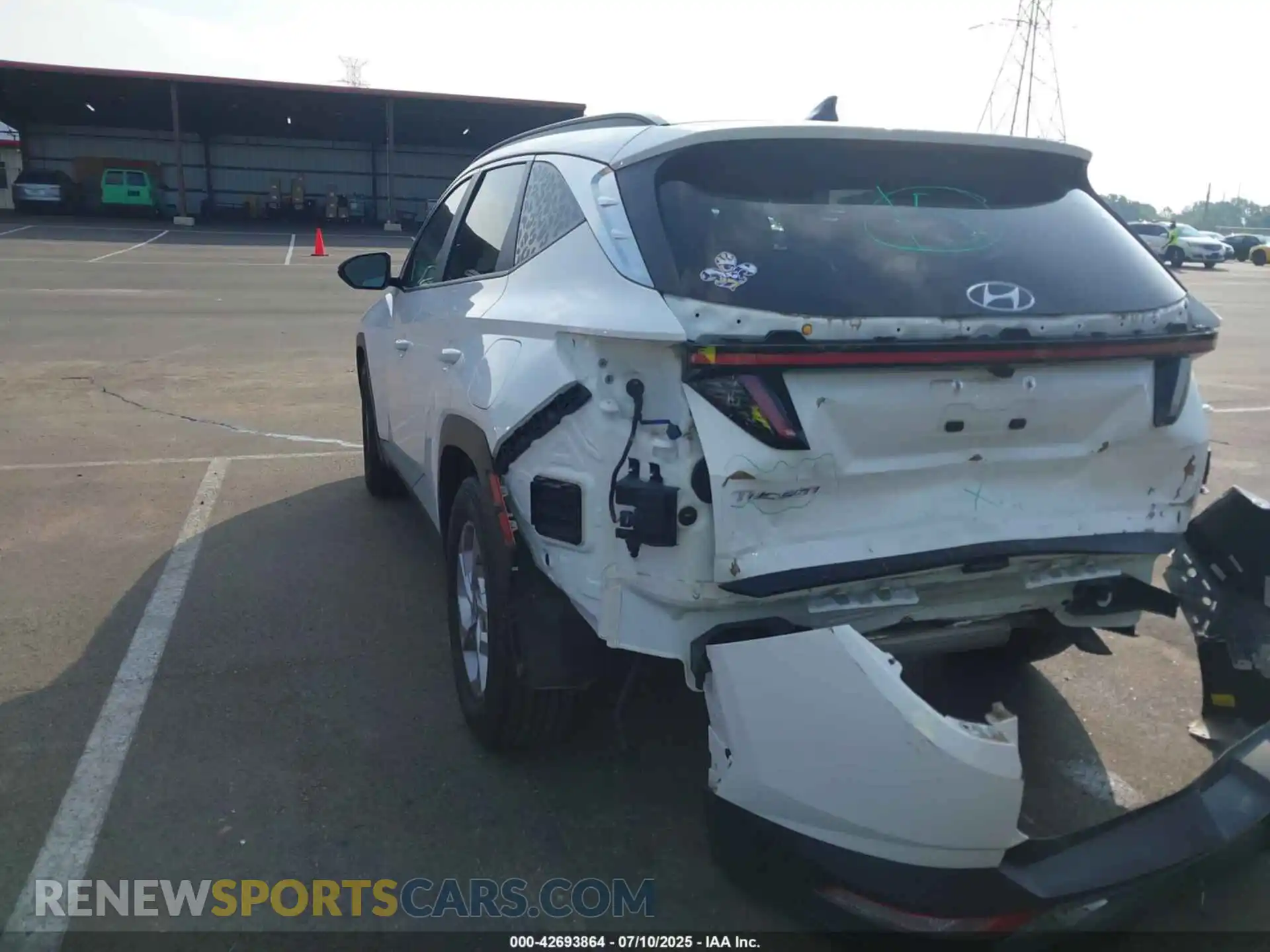 3 Photograph of a damaged car 5NMJB3AE9PH244749 HYUNDAI TUCSON 2023