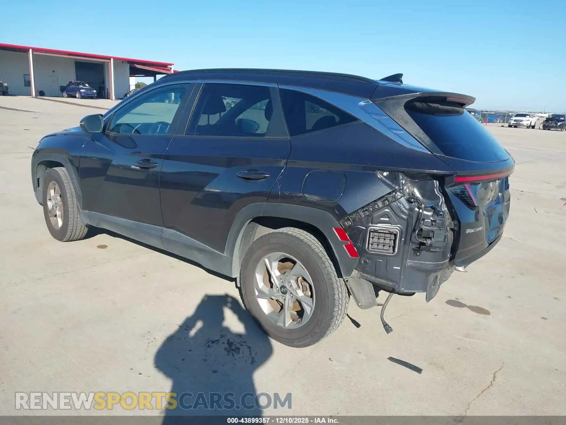 3 Photograph of a damaged car 5NMJBCAE1PH212183 HYUNDAI TUCSON 2023