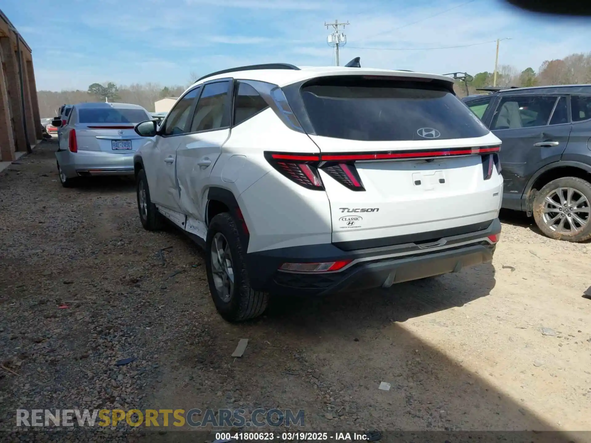3 fotografías del automóvil dañado 5NMJBCAE2PH190887 HYUNDAI TUCSON 2023