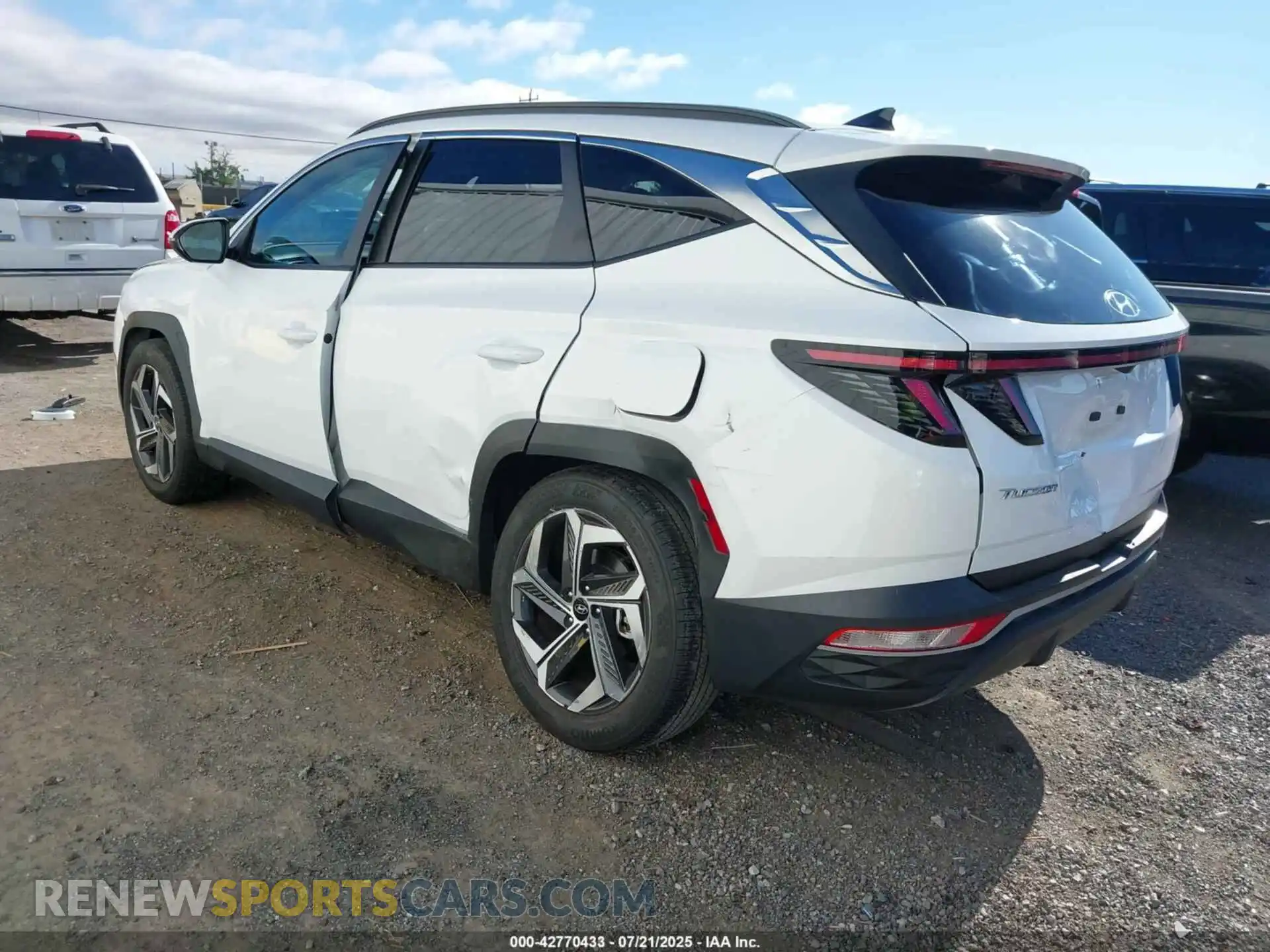 3 Photograph of a damaged car 5NMJF3AE5PH232926 HYUNDAI TUCSON 2023