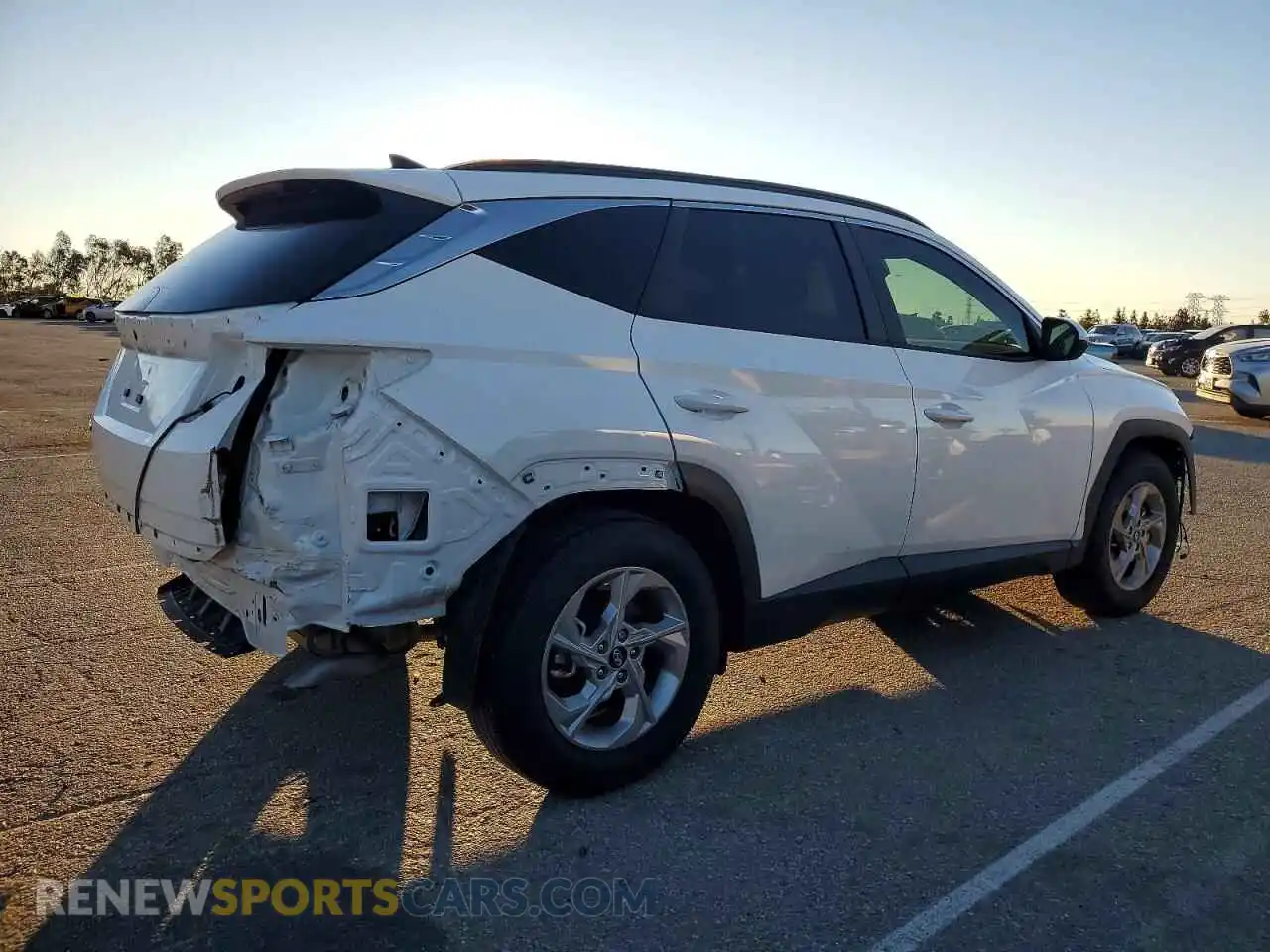 3 Photograph of a damaged car 5NMJB3DE9RH411979 HYUNDAI TUCSON 2024