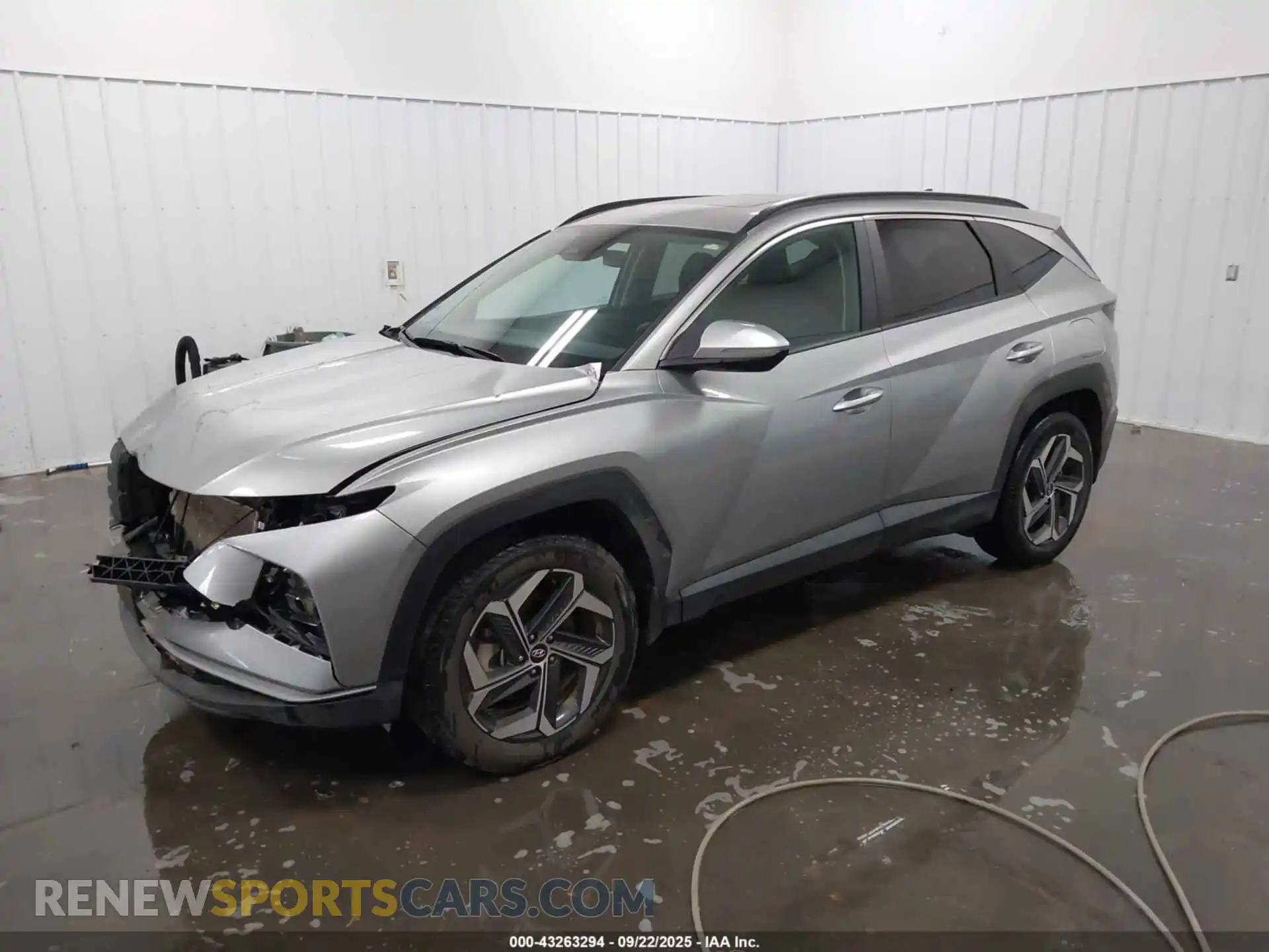 2 Photograph of a damaged car 5NMJFCDE9RH402980 HYUNDAI TUCSON 2024